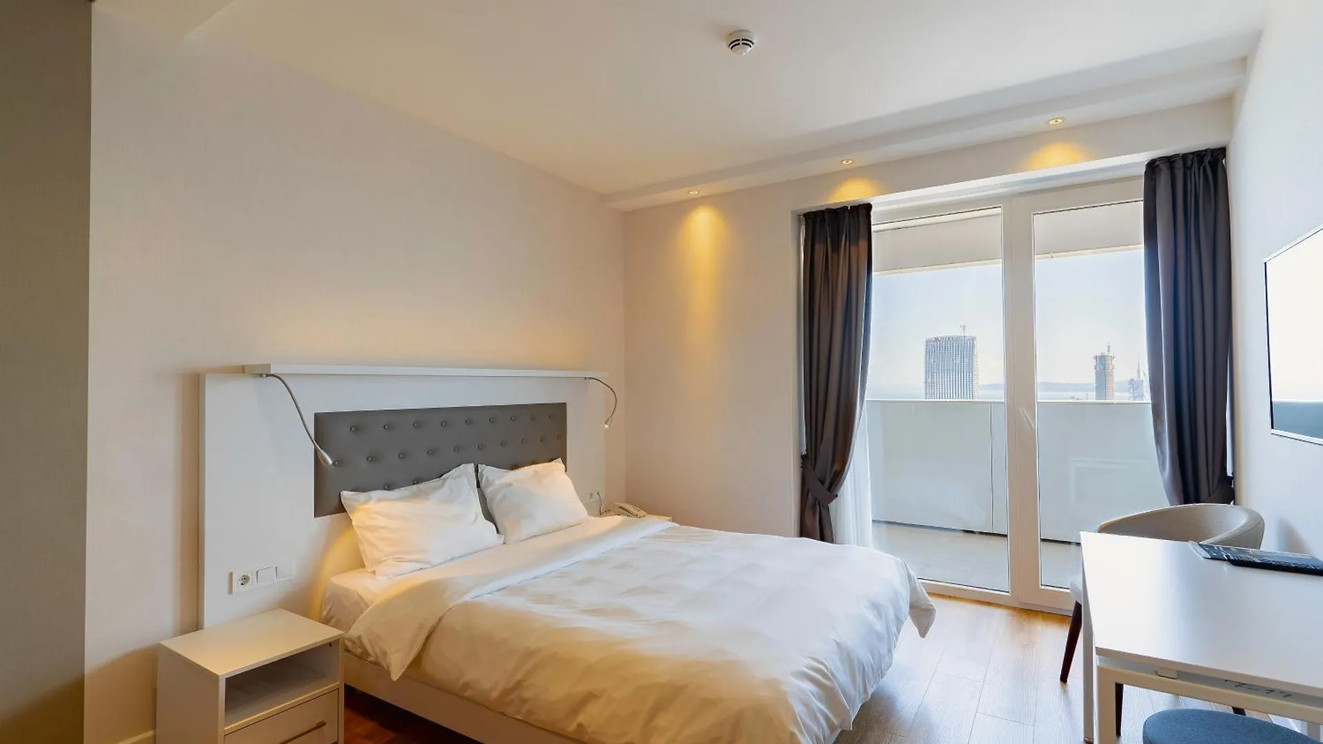 Gcapartments In Alliance Batumi 0*,